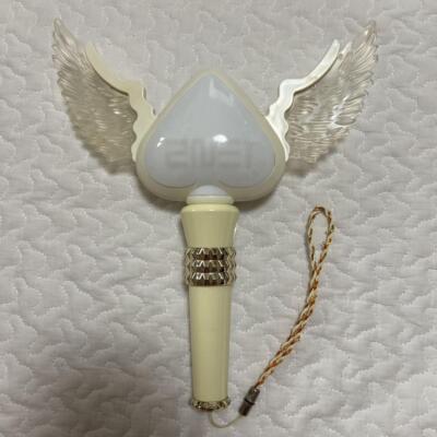 2en1 ペンライト Amazon.co.jp: 2NE1 - OFFICIAL LIGHT STICK 公式 ペンライト