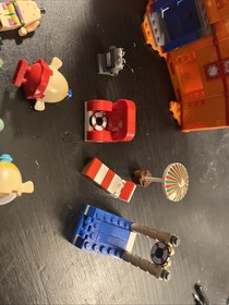 Lego SpongeBob Lot - Set 3834 And Minifigures - Mrs.Puff - Mr. Krabs - & More
