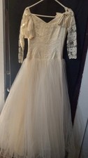 Ivory Lace Tulle Ball Gown Wedding Dress Sweetheart Neck Half Sleeve Bow Detail