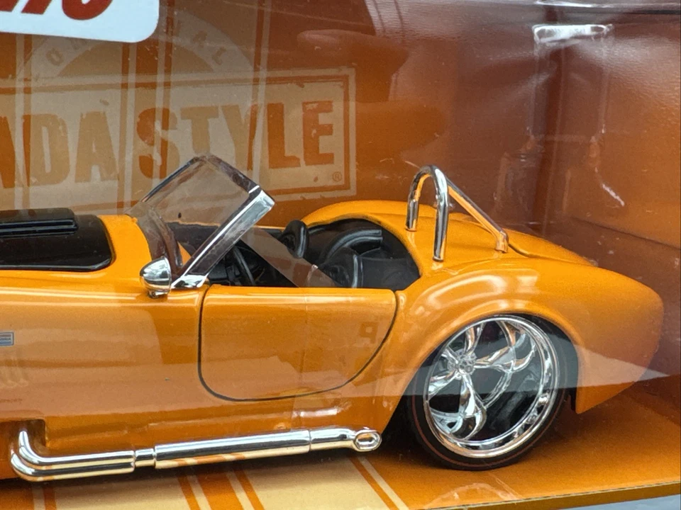 Jada Toys 2024 Bigtime Muscle #04,920 1965 Shelby Cobra 427 S/C 1:24 AutoZone - Image 4 of 4