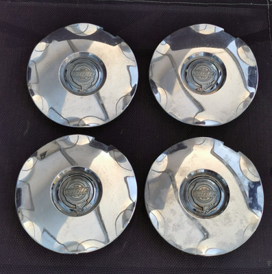 4 Stück Chrysler Mopar  RAD Naben Deckel Kappe Abdeckung 05272891AA Chrom