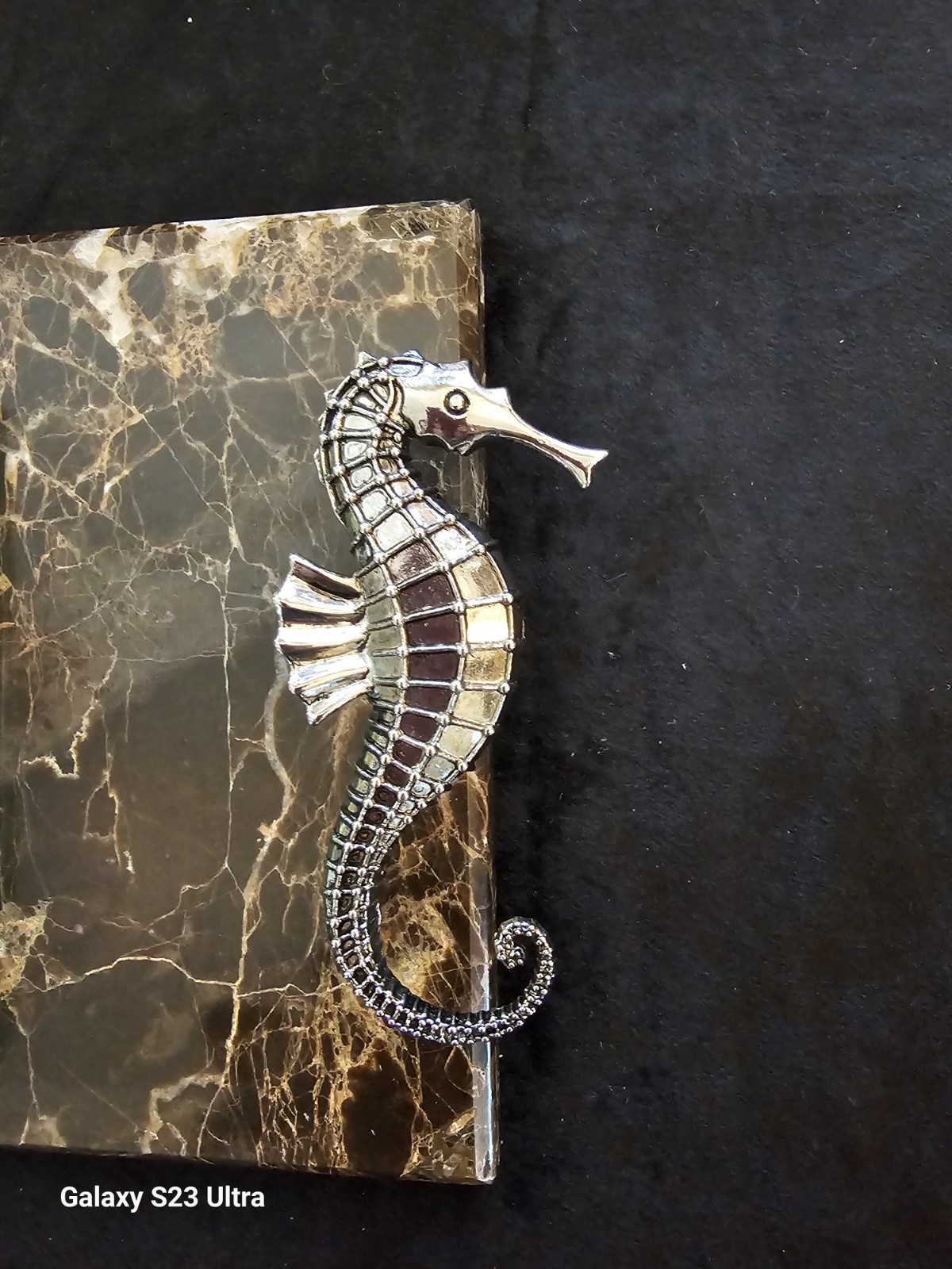 Mud Pie Seahorse Metal Handled Marble Cheese Board & Spreading Knife 7” x 13”