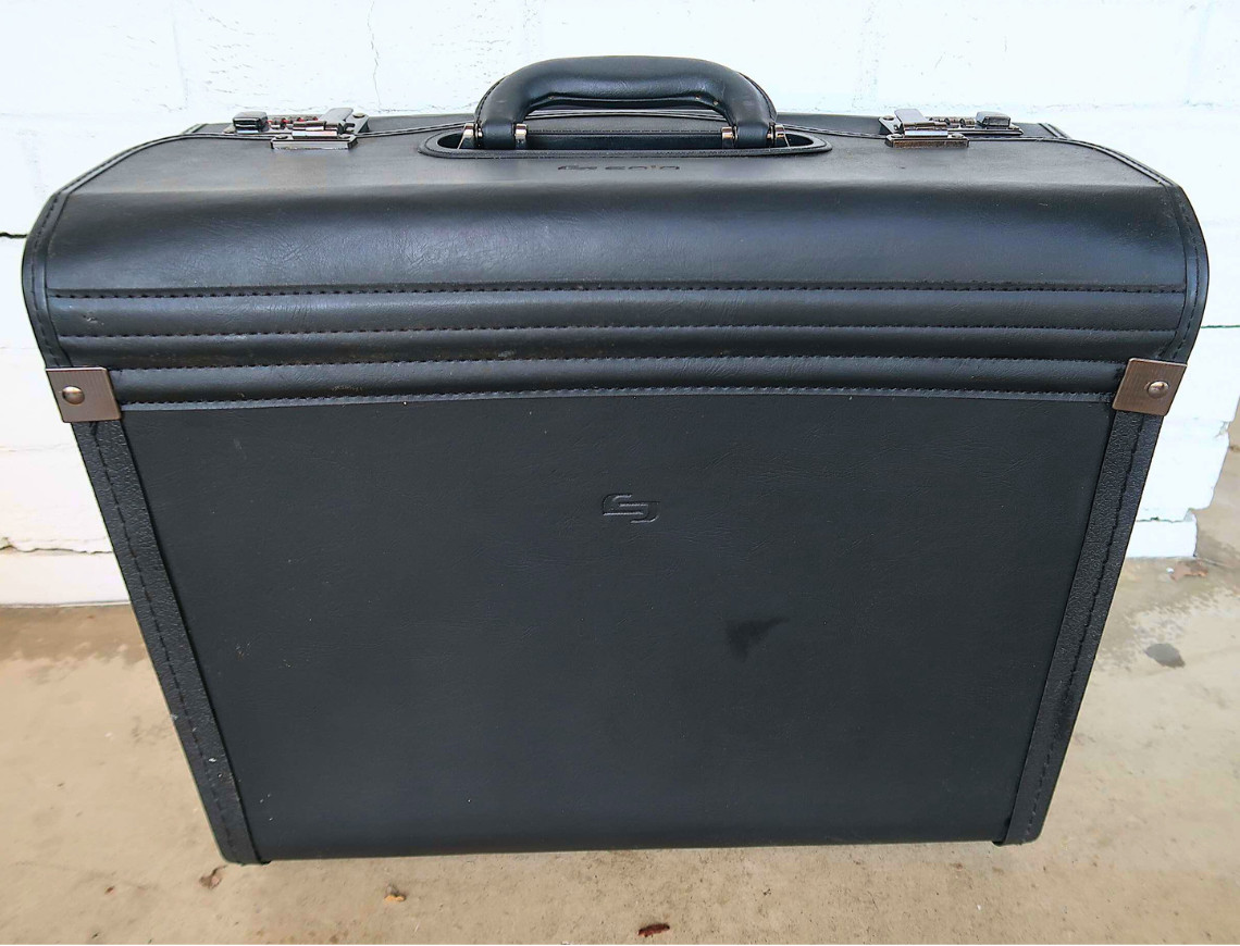Solo Lincoln K74-4ST Rolling Catalog Case &ndash; Dual Locks, Le