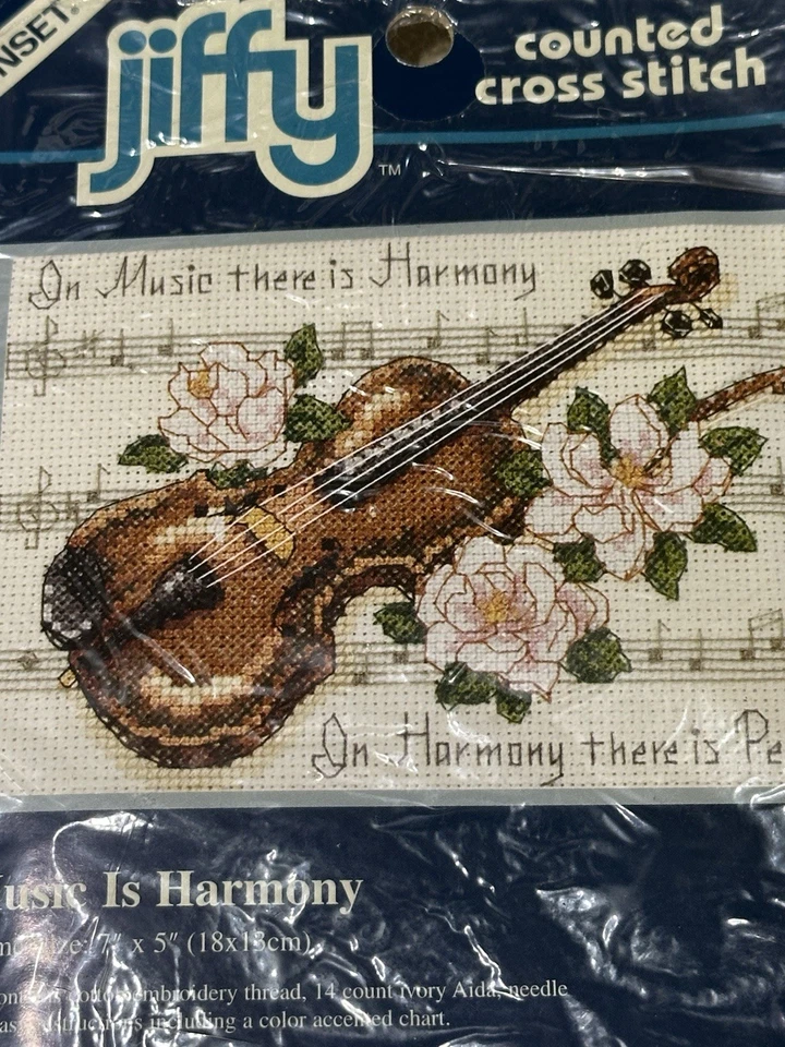 Music is Harmony violín mini kit punto de cruz contado - Dimensiones Jiffy - 7"x5" Foto 2 de 4