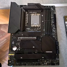 MSI MAG Z790 TOMAHAWK WIFI ATX Intel LGA1700 DDR5 Gaming Motherboard