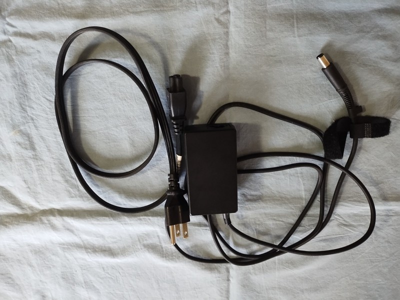 HP L39752-003 19.5V 3.33A 65W Genuine Original AC Power Adapter Charger