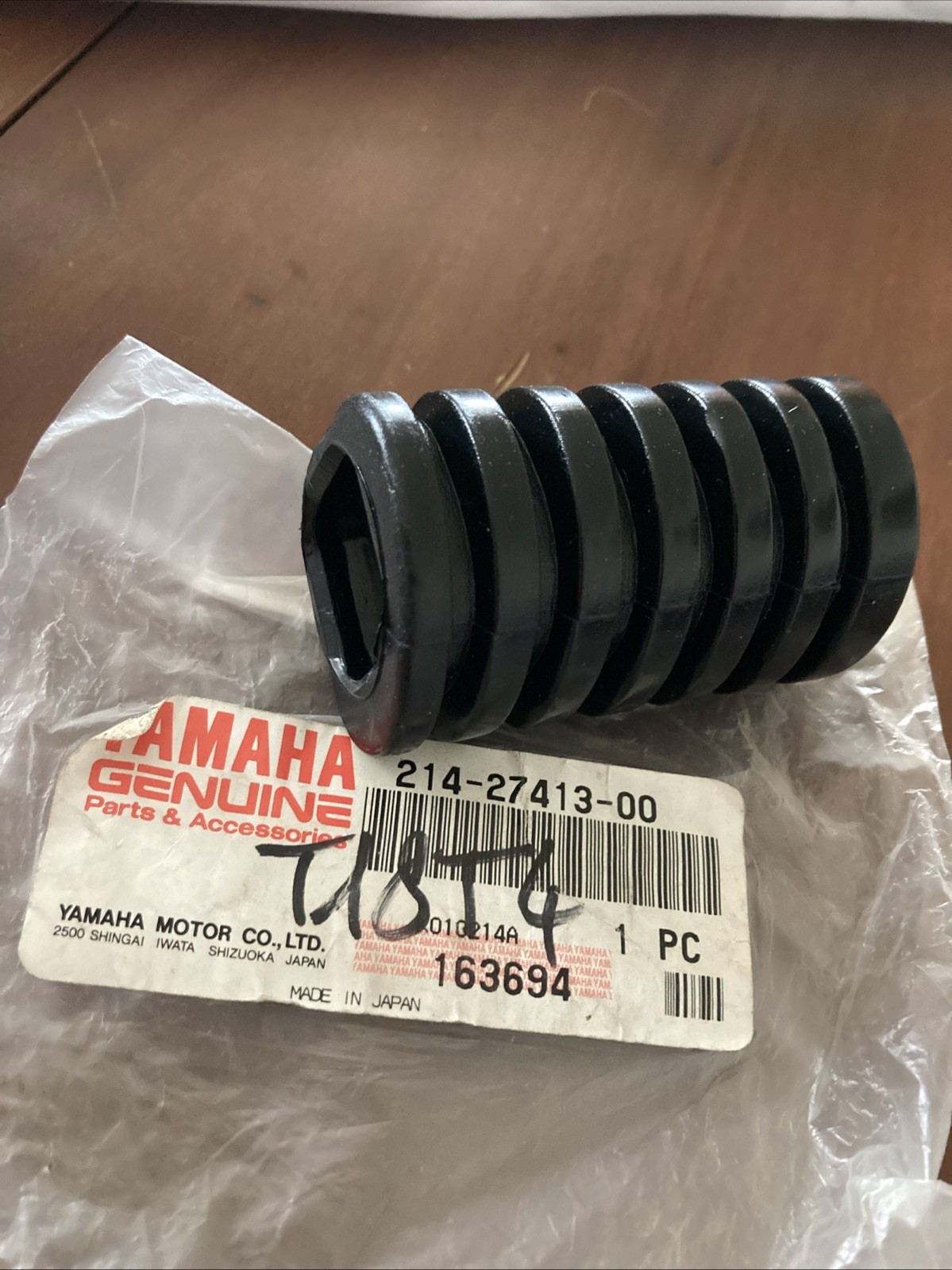 Caoutchouc de repose-pied Yamaha 214-27413-00 d'origine pour moto TW80 et XT600E