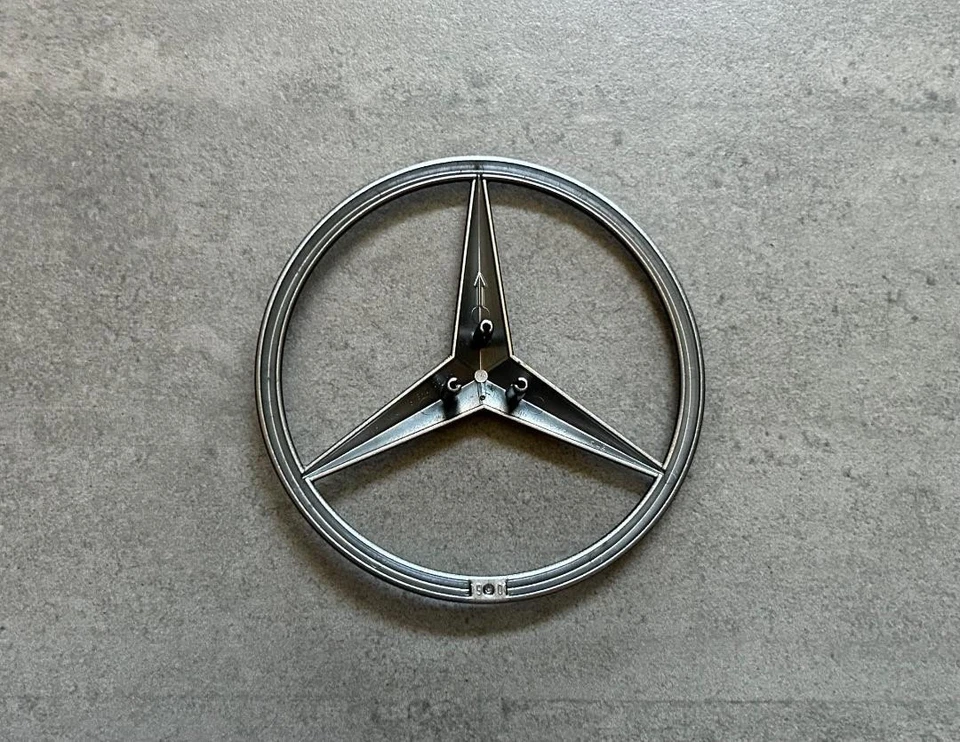 Mercedes-Benz GL550 ML350 mate fibra de carbono puerta levadiza trasera emblema OEM maletero estrella Foto 4 de 4