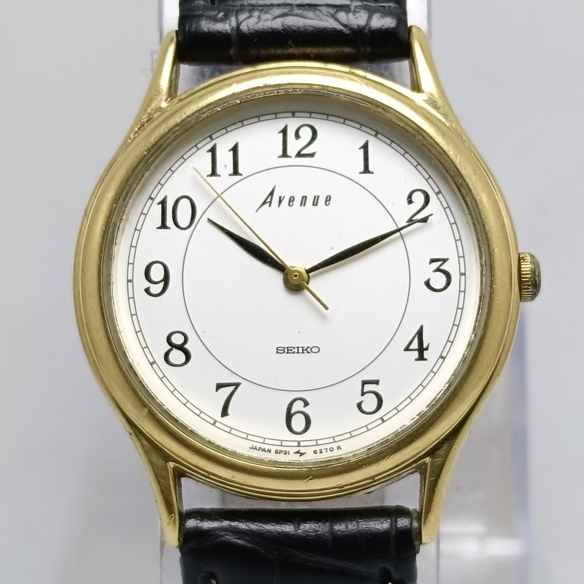 Seiko Avenue Quartz 5P31-6200 Arabic Numerals White Dial Vintage