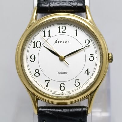 Seiko Avenue Quartz 5P31-6200 Arabic Numerals White Dial Vintage