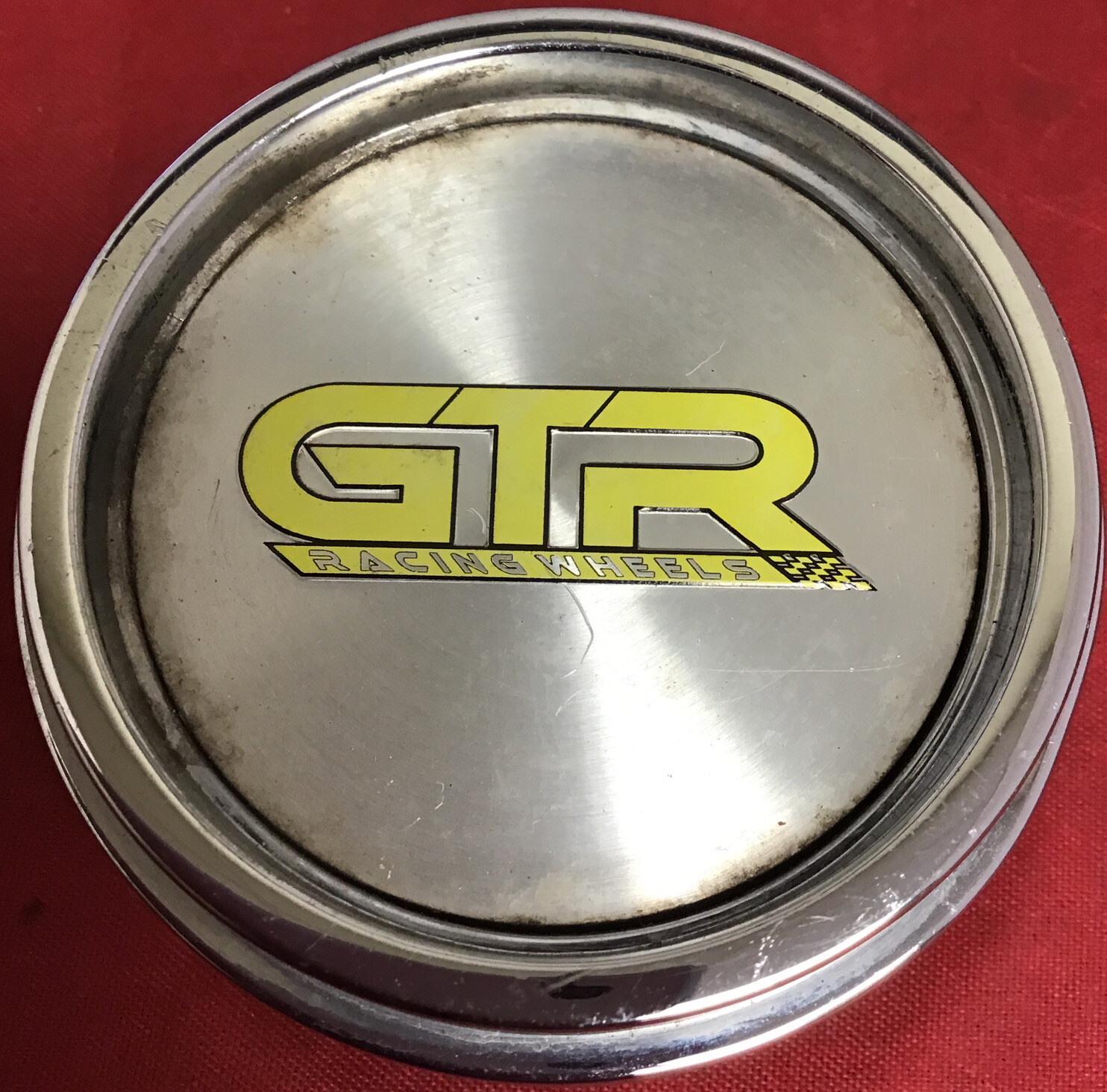 ONE USED GTR RACING Center Cap Chrome Wheel  Hubcap P\N: 406K66-B 12942