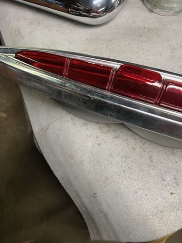 1959 chevy right rear tail light - Foto 3 di 4