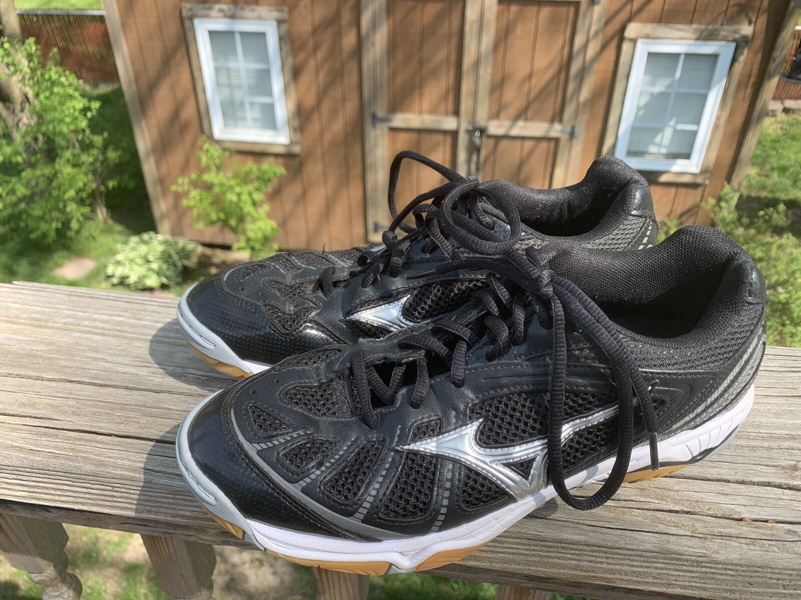 Mizuno Volleyball VB Tennis Shoes Womens Black Size 8 Gem