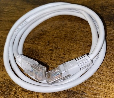 Cat5e Ethernet Cable 4 ft Fast Internet LAN Cord with RJ45 Connectors yellow NEW