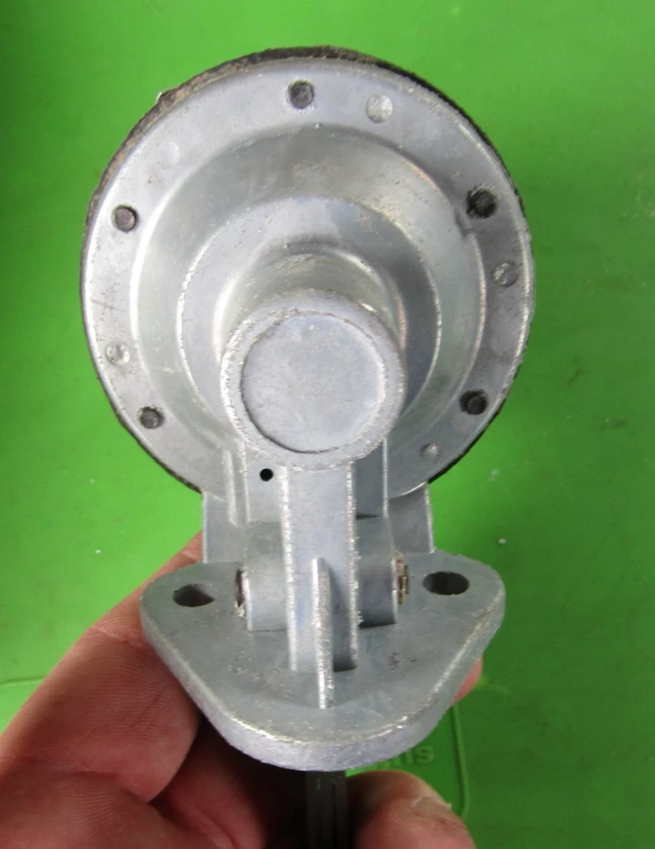 Bomba de combustible Napa 1941-1971 Willys Jeep 🔥95-572🔥4 cilindros🔥Una sola acción🔥NOS 6441701 Foto 4 de 4