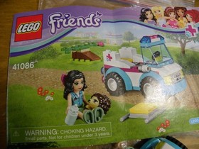 LEGO Friends 41086  Vet Ambulance Complete w/ Mini Fig Instruction Manual Extras