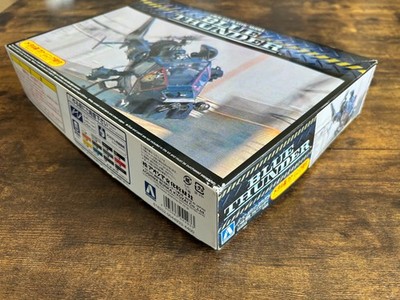 BLUE THUNDER 1/48 プラモデル Blue Thunder 1/48 Scale Plastic Model Kit Movie Mecha NO.4 Aoshima