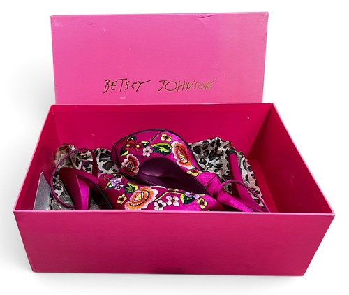 Betsey Johnson Ashleigh rosa Blumen bestickt Slingback Heels Peeptoe 6 Box - Bild 8 von 11
