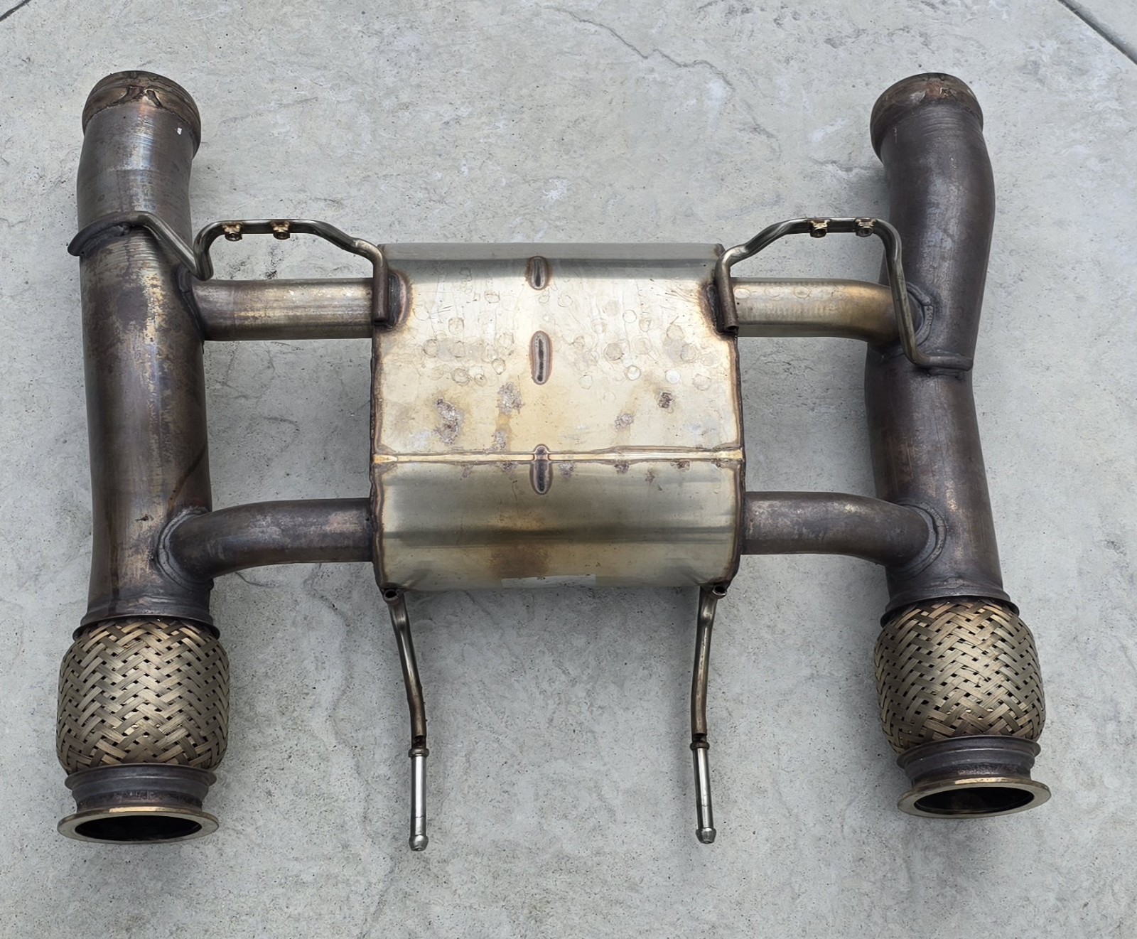 McLaren 720S Exhaust System Sport Muffler Assembly 14H0176CP.02 14H0176CP
