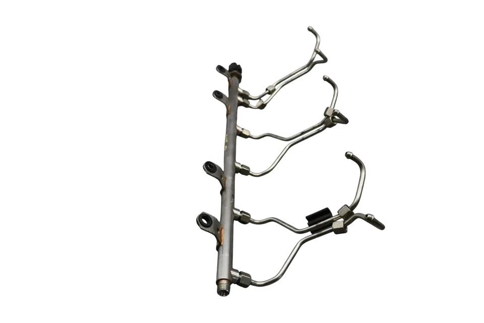 Riel de combustible para conductor izquierdo BMW ActiveHybrid 3 12-15 con sensor plateado 13537649710 OEM Foto 4 de 4