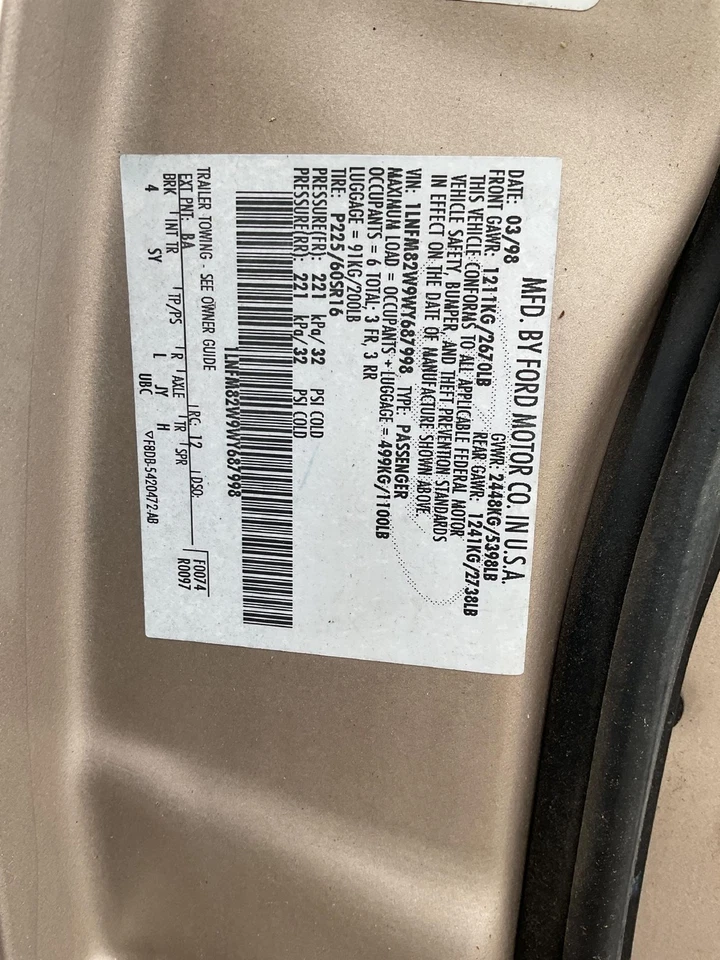 Fender LINCOLN & TOWN CAR Left 98 99 00 01 02 - Image 2 of 4