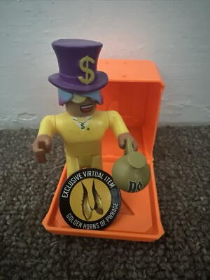 Roblox Celebrity Series Rare Golden Horns of Pwnage Toy AND Code