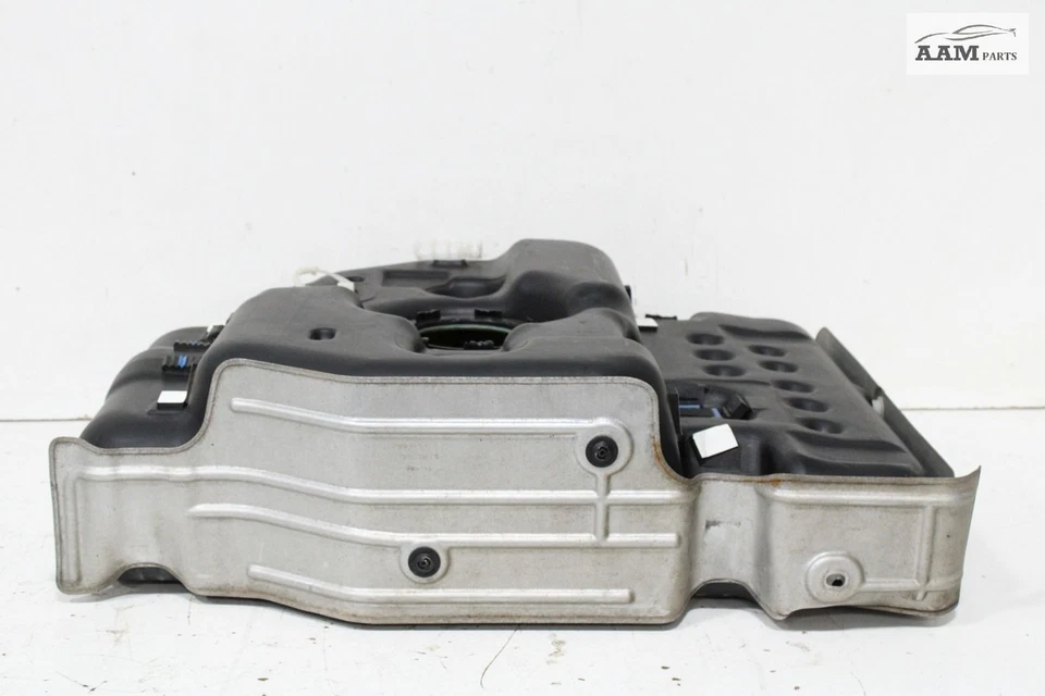 Chevrolet Traverse 2018-2023 depósito de tanque de combustible de gasolina con escudo térmico OEM Foto 3 de 4