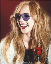 ACTRESS JUNO TEMPLE HAND SIGNED 8X10 PHOTO W/COA D MEADOWLAND LEN AND COMPANY