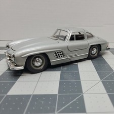 Burago Silver Mercedes-Benz 300 SL 1954 1/24, Made in Italy Great Shape
