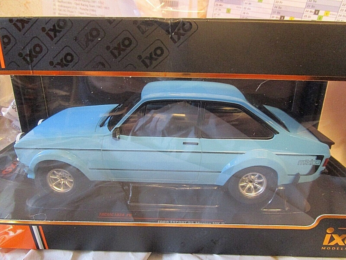 Ford Escort MKII RS 2000 México 1977 Azul Claro IXO 18CMC103A 1:18 MK2