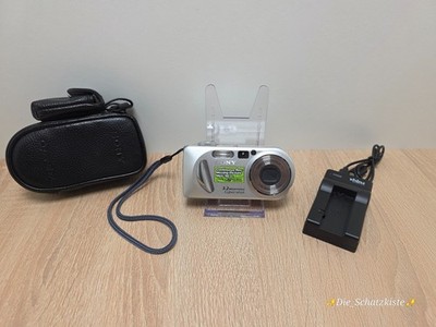 Sony Cyber-Shot - DSC-P8 / 3,2MP / Digitalkamera / Silber *funktioniert*