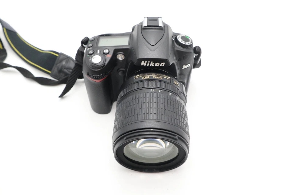 Nikon D90 DSLR Camera 12.3MP with 18-105mm, Shutter Count 7786, Good REFURBISHED - image 3 of 4