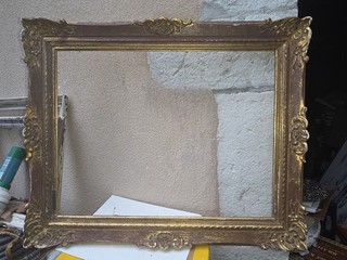 Cadre ancien en bois sculpté Doré à l'or fin (Feuillure)pour tableau de 65x50 cm