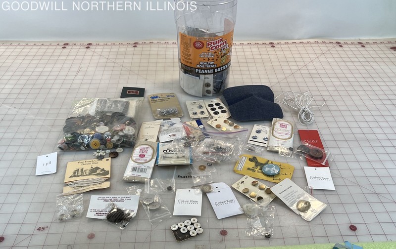 Vintage Assorted Mixed Buttons Lot: Various Styles!