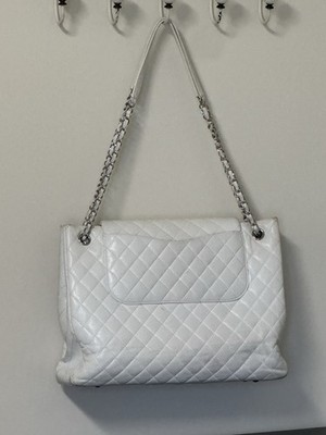 Chanel Quilted White Shoulder Bag | Silver Chain Strap & Hardware