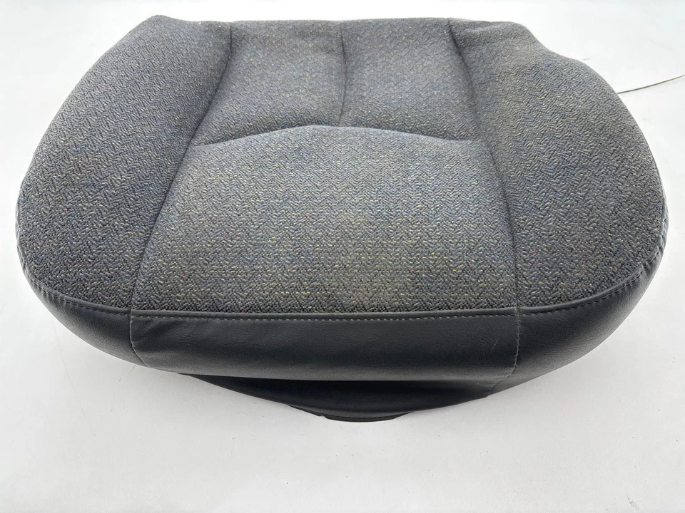 Cojín inferior delantero derecho Chevrolet Silverado 1500 2003-2007 OEM Foto 3 de 4