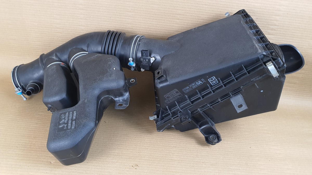 Toyota 4Runner FJ cruiser Air Cleaner filter box housing