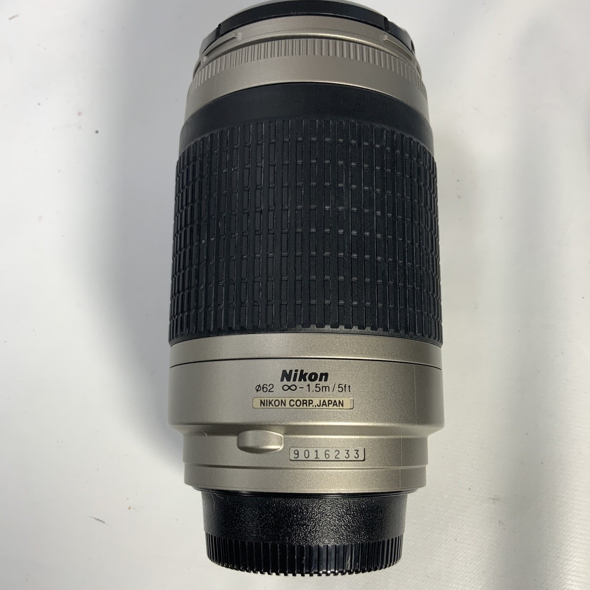 デジタルカメラ Nikon D70 / AF NIKKOR 70-300mm Nikon D7100 and AF-S VR Zoom-Nikkor 70 - 300 mm 1:4.5 - 5.6G