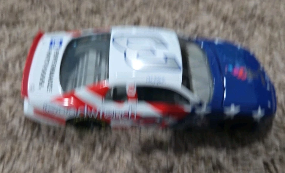 Combo de 2 coches 1:24 Dale Earnhardt Sr Foto 4 de 4