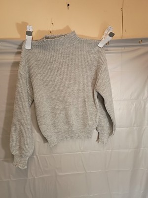 Shein Brand Kids Sweater Shoulder to Bottom 18 Inch Arm 14inch Length /0152