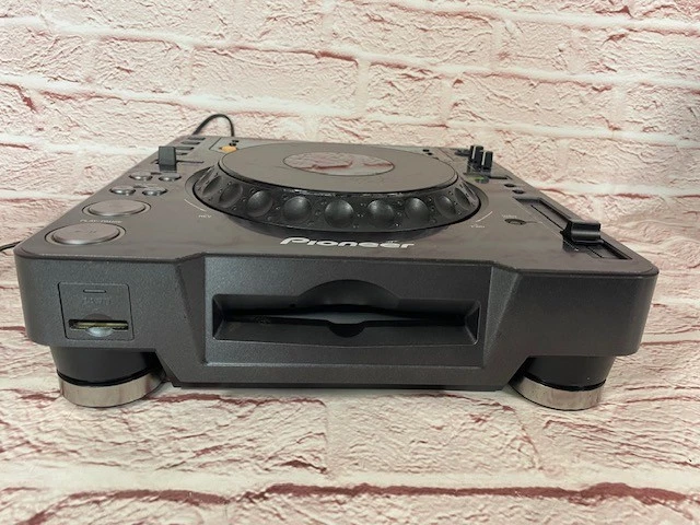 Pioneer CDJ-1000MK2 DJ CD Turntable fast ship from japan free ship - Image 4 of 4