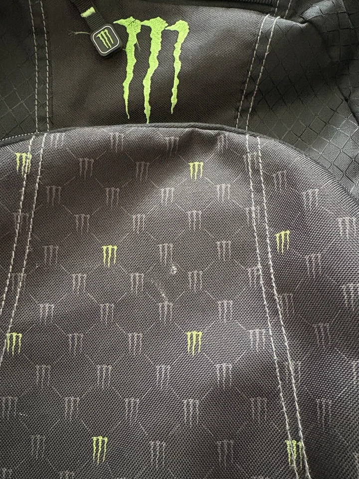 Mochila de Viaje Monster Energy Y2K Años 2000 Patinador Punk Gótico Foto 2 de 4