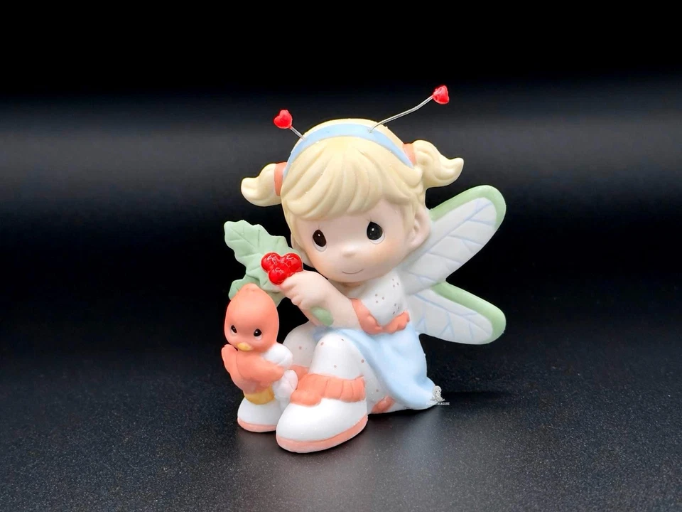 Figura Precious Moments Hug 'n' Cuddle Bugs - Hada Girl con Ladybug Friend Foto 2 de 4