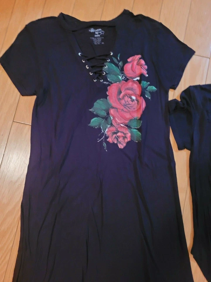 EUC много девочек платье и футболка черный с цветами подходит размер 10-12  - Изображение 2 из 4