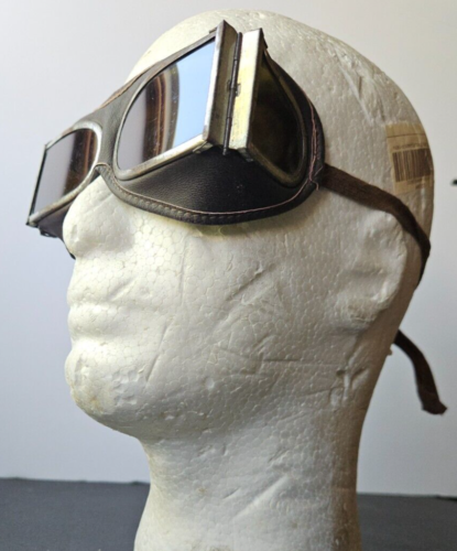 FOLDING PANEL PROTECTIVE GOGGLES. SOVIET. LEATHER.
