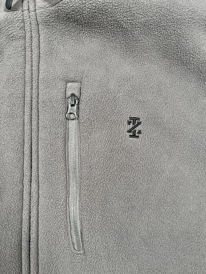 Izod Vest Mens 2XL? Black Gray Reversible Golf Full Zip Performance Read - Image 4 of 4