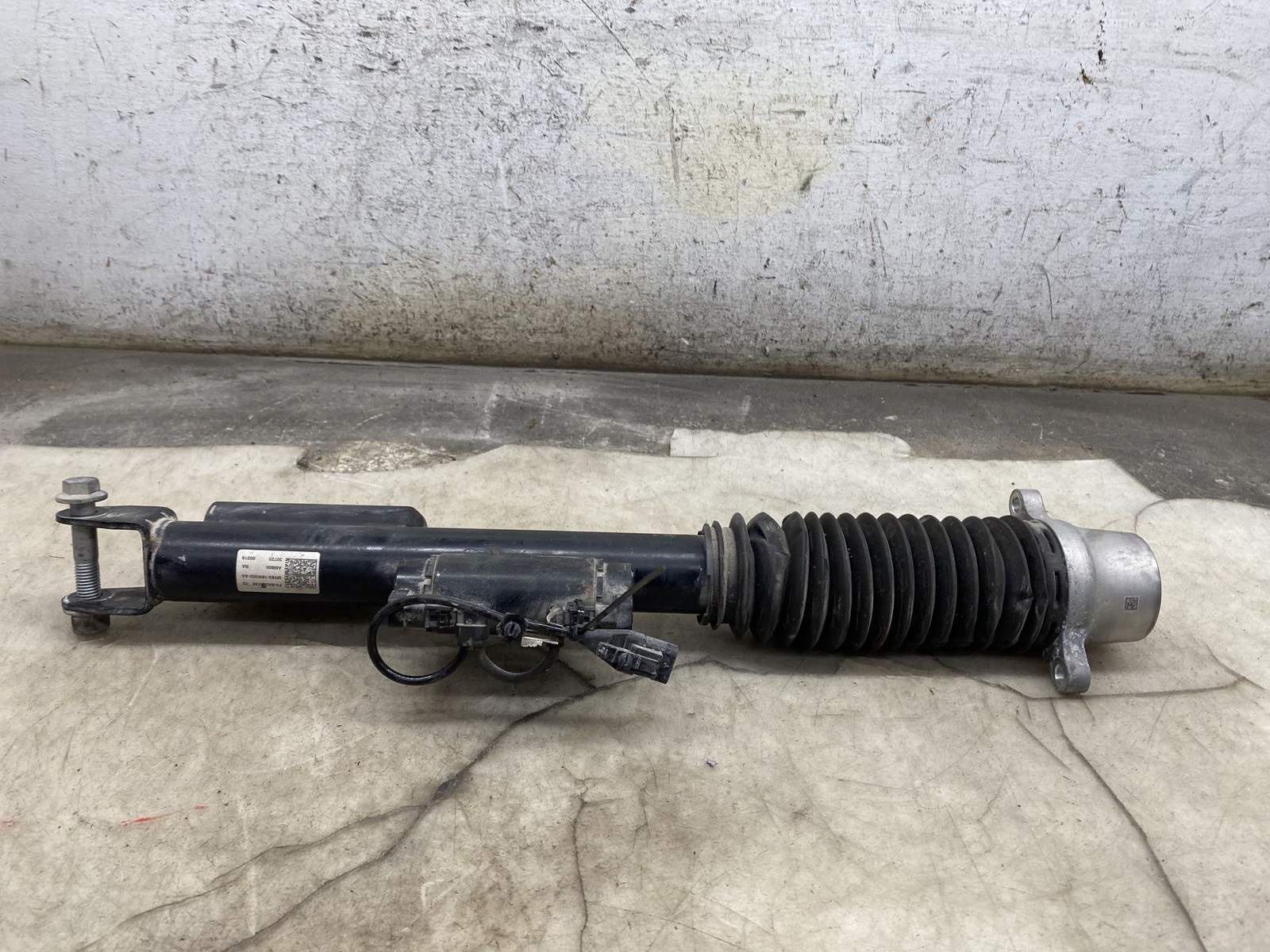 2020-2024 ASTON MARTIN DBX OEM 4.0L V8 LEFT REAR SHOCK ABSORBER MY83-18W002-AA