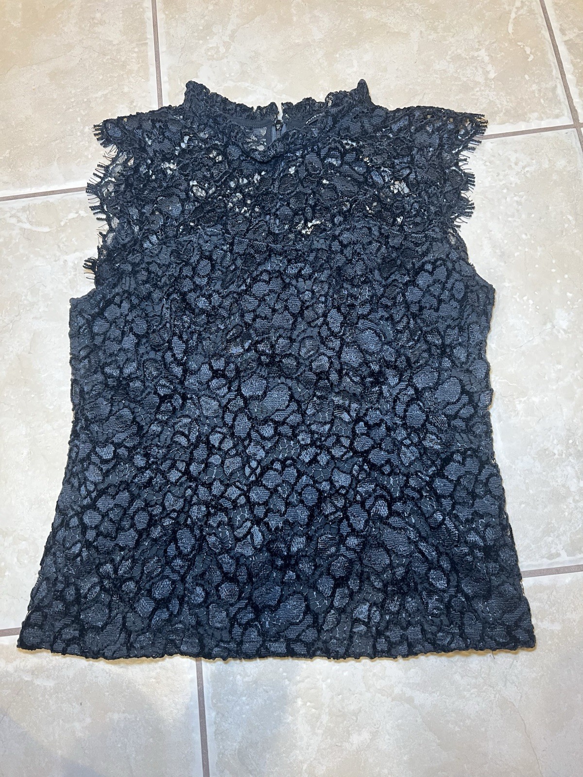 White House Black Market Woman’s Black Floral Lace Sleeveless Top Size 8