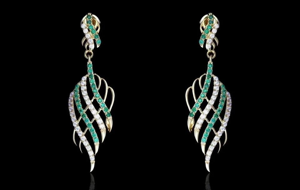 Pendientes colgantes de esmeralda de corte redondo de 3 quilates enchapados en oro amarillo de 14 quilates Foto 4 de 4