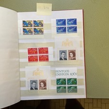 Collection Liechtenstein blocs de quatre timbres neufs album 16 pages K-39
